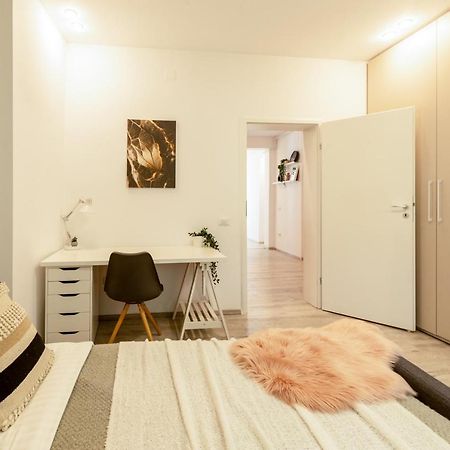 Ideal Stay: Spacious 2Br Apt Near Calea Victoriei Bucureşti Ngoại thất bức ảnh
